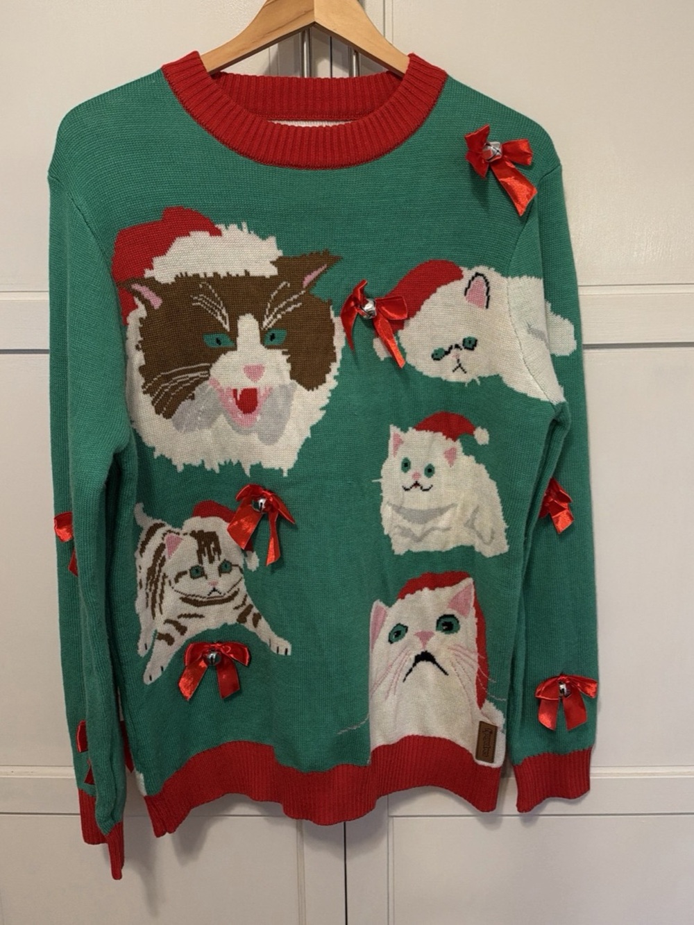 Tipsy elves crazy cats with bows and bells Christmas sweater SZ Large